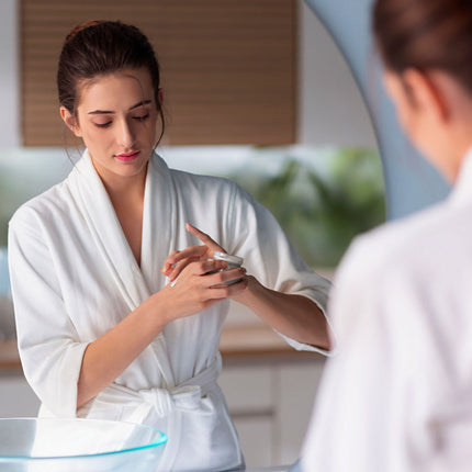 রোদে ত্বক পুড়ে গেলে কী করবেন? ঘরোয়া উপায়ে উজ্জ্বল ত্বক ফিরে পাওয়ার উপায়