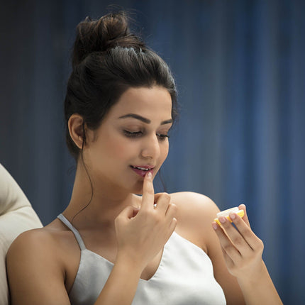 ঠোঁটের যত্ন: নরম, মসৃণ ও গোলাপি ঠোঁট পাওয়ার ঘরোয়া উপায়